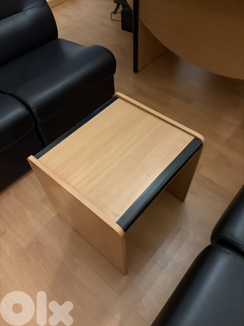 Office furniture for sale in very good condition. 12