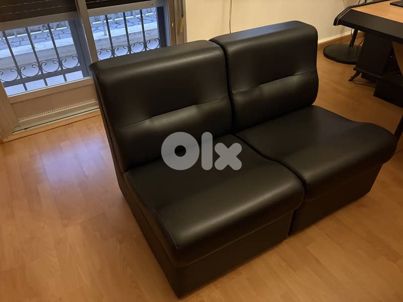 Office furniture for sale in very good condition. 13
