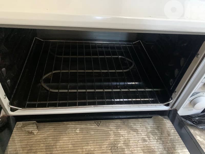 فرن كهربا بحالة جيدة 2