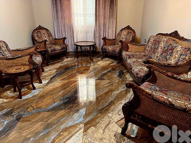 صالون شبنديل سوبر أنتيك كتير نضيف بحالة ممتازة 0