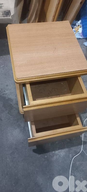 تخت مفرد مع فرشة وكومود وشوفنيرة 1