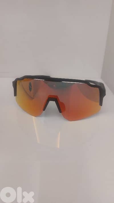 sports glasses