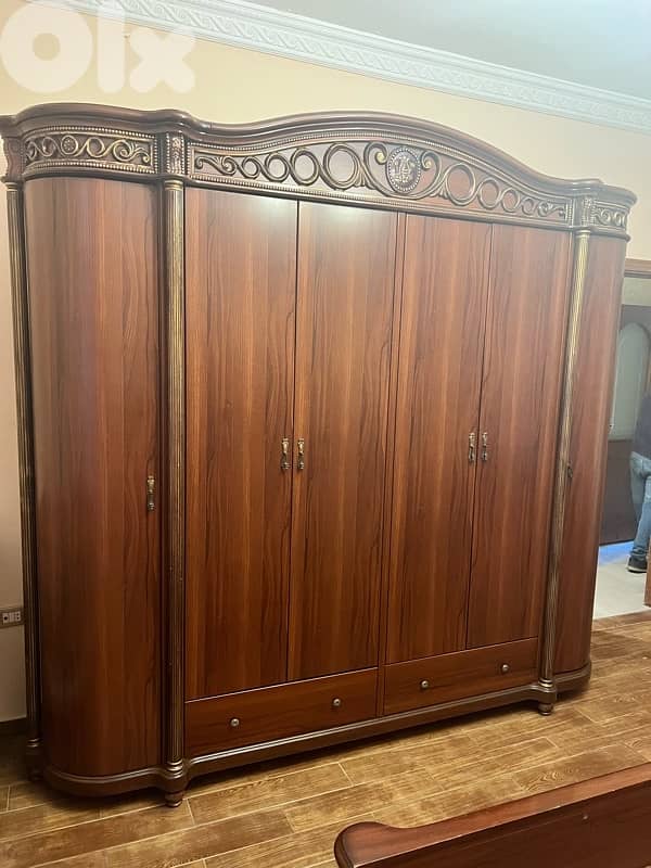 غرفة نوم ماليزية مستوردة ملكية شبه جديدة 0