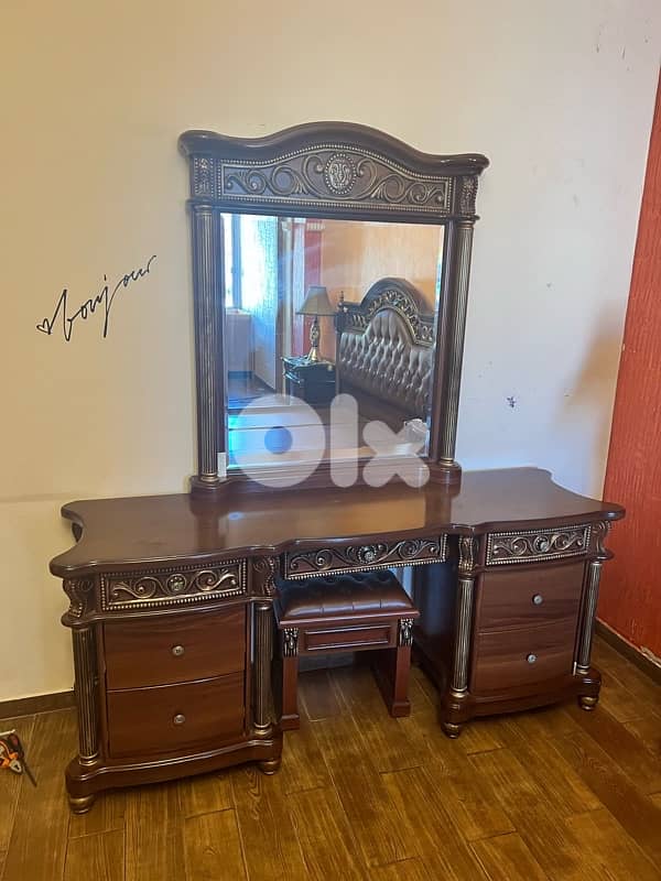 غرفة نوم ماليزية مستوردة ملكية شبه جديدة 2