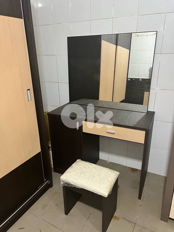 غرفة نوم شغل بيوتي هوم شبه جديدة 3