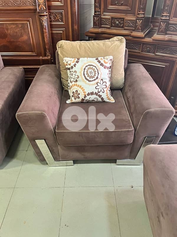 غرفة قعدة شغل بيوتي هوم شبه جديدة 1