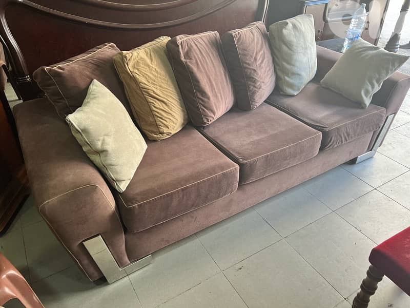 غرفة قعدة شغل بيوتي هوم شبه جديدة 6