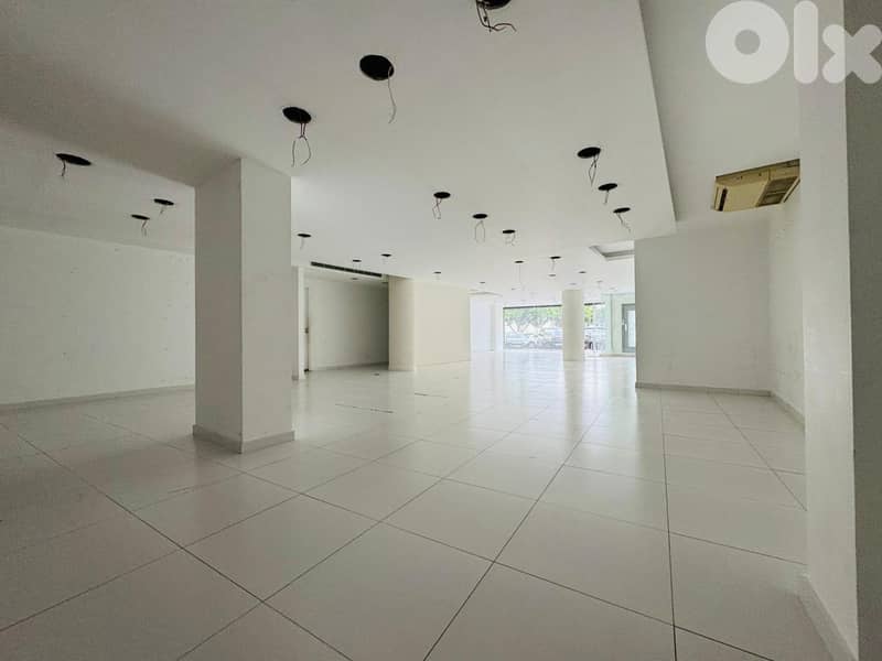 JH25-4389 Showroom 300m2 for rent in Hazmieh. $ 5,000 cash 0