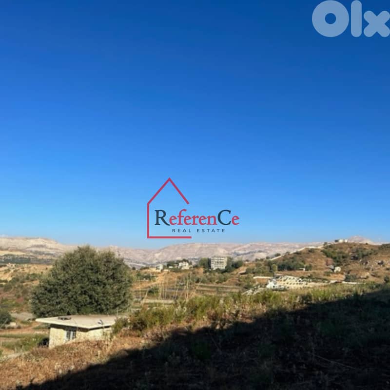 Land with house in Wata l Joz أرض مع منزل في وطى الجوز 1