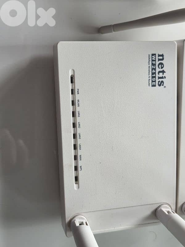 3 Internet WiFi Routers + 1 Repeater 1