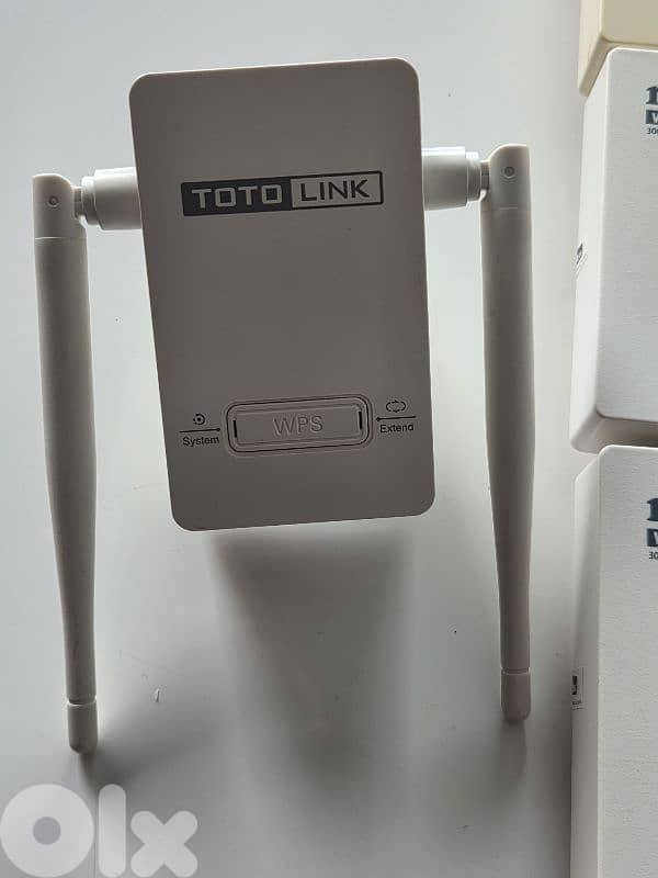 3 Internet WiFi Routers + 1 Repeater 2