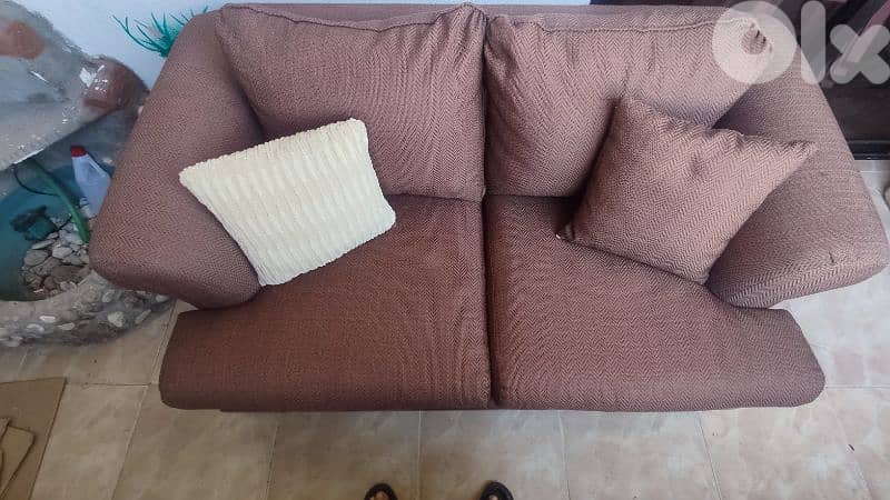 2 Sofas 5