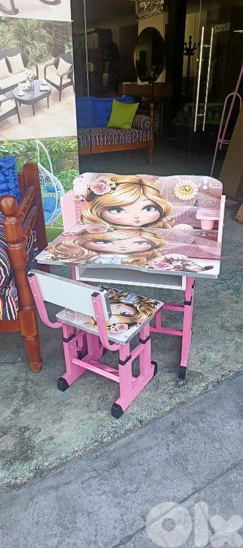 طاولة مدرسية ولادي.  Table Kidd's