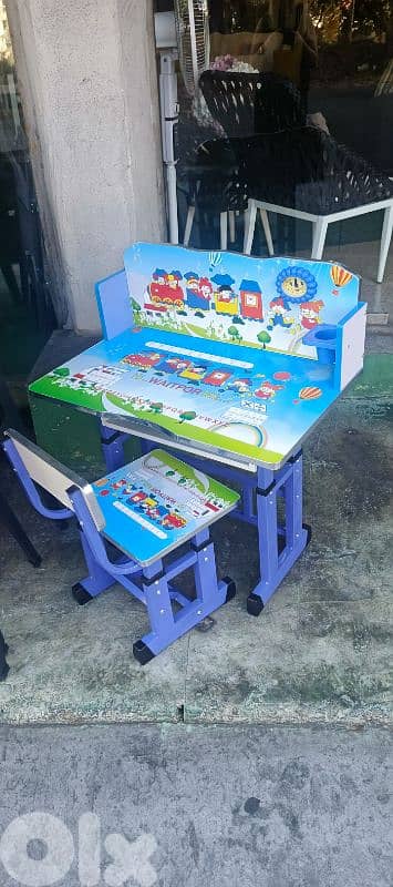 طاولة مدرسية ولادي.  Table Kidd's 1