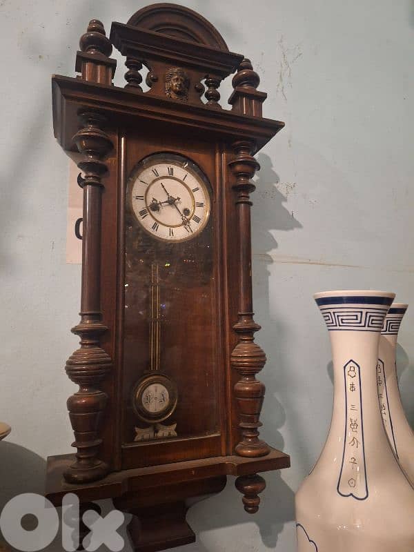 ساعة حائط خشب جوز فرنسي مميز انتيك شغالة 0