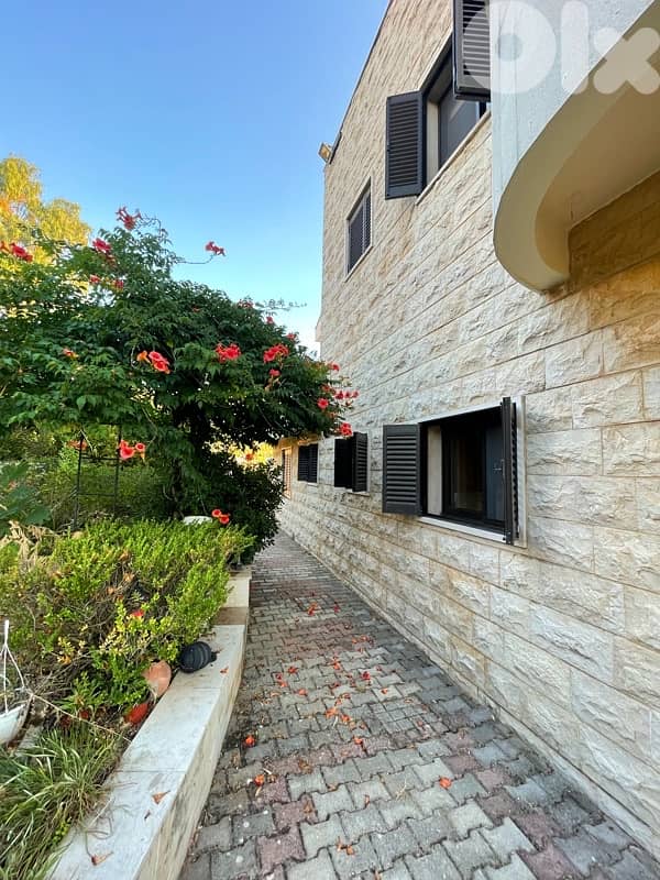 Independent Villa + 2600m² Land For Sale In Obaydet-Jbeil 0