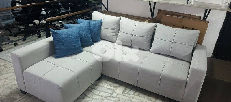 sofa with pouf. زاوية دعاية 0