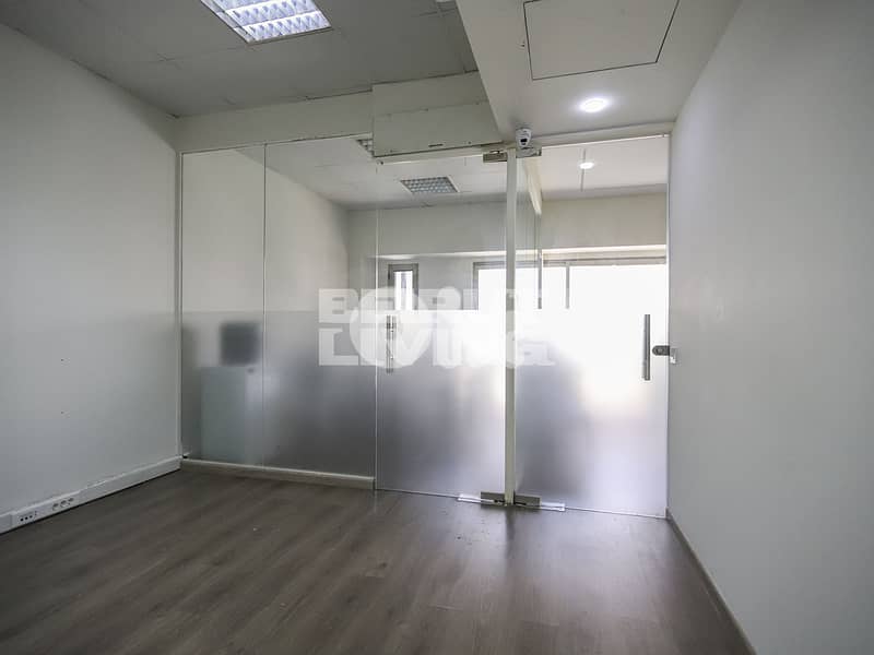 Spacious l Sunny office l Prime Location 0