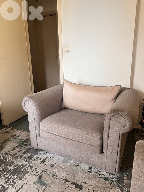 1 big sofa and 2 chairs grey color 0