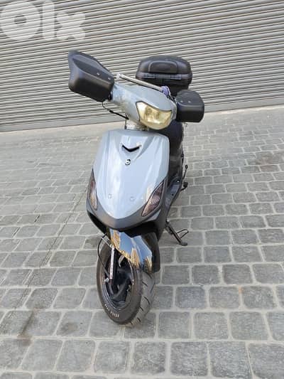 موتسيكل للبيع ماركة Jog150cc مسجلي بدي سجل دغري ماشية 3000 السعر 500$