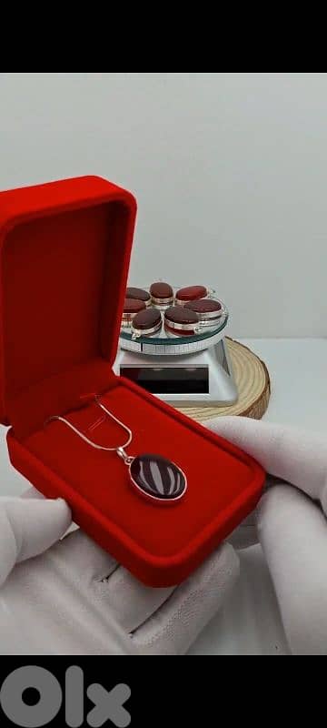 قلادة فضة مع حجر عقيق 0