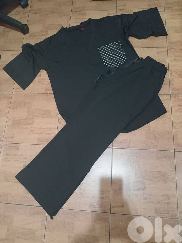 ملابس جديدة يوجد 100قطعة بارخص الاسعار 3