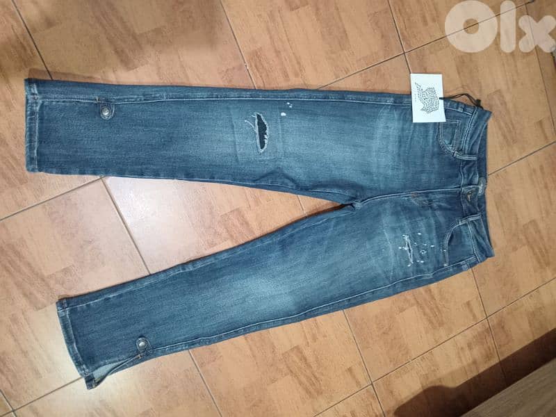 ملابس مشكلي كلو جديدة يوجد 100قطعة 4