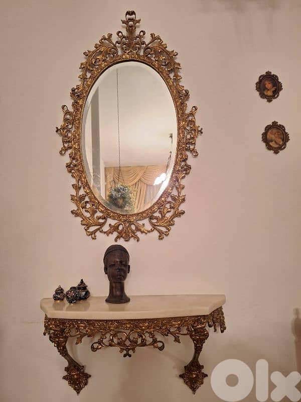 كونسول مع مراية وجه رخام نحاس اسباني انتيك ناعم جدا 0