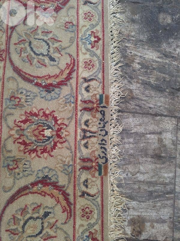 سجادة عجمية اصفهان حرير حياكة يد ناعمة جدا قياس ١١٠/١٨٠سم 4