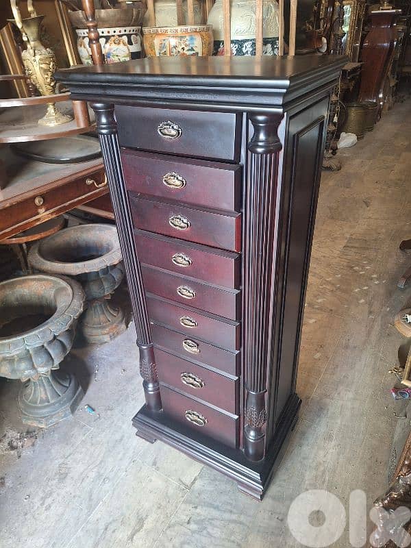 باهو انتيك للتحف والمجوهرات الثمينة انتيك قديم خشب ورد رائعة ومميزة 1