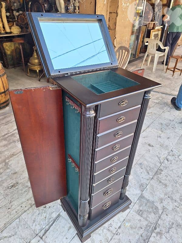 باهو انتيك للتحف والمجوهرات الثمينة انتيك قديم خشب ورد رائعة ومميزة 2