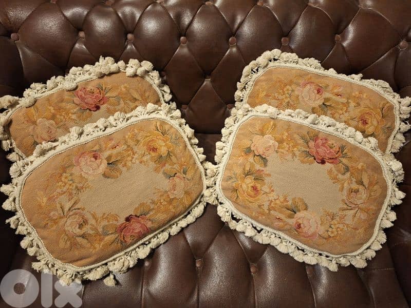 تكاية عدد٤ اوبيسون فرنسي حياكة يد مميز جدا 1