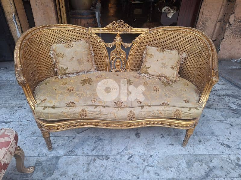 كنب فوتوي خشب زين حفر ناعم تلبيس ورق الذهب سعر لقطة 0