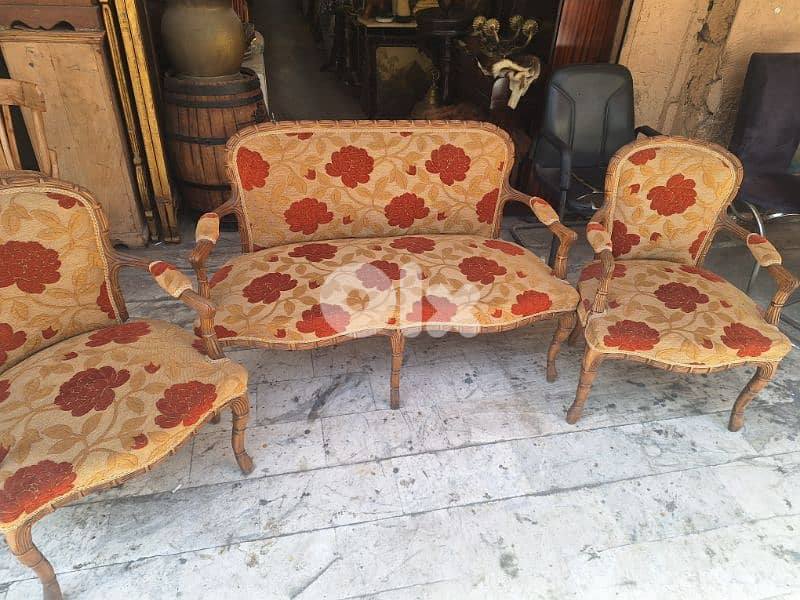 طقم صالون ناعم جدا مميز خشب زين تنجيد قماش وردة جديد 0