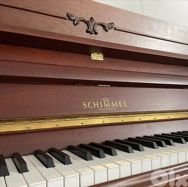 piano schimmel Germany like new tuning warranty 2