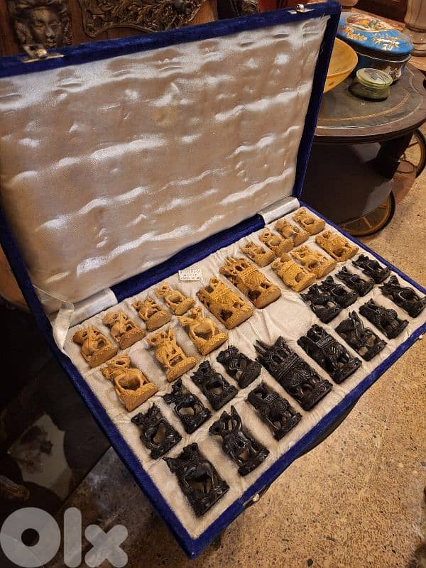 Chess set Sandal wood and ebony wood handmade Indian mythology Statue 0