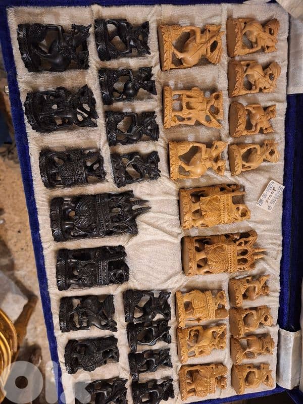 Chess set Sandal wood and ebony wood handmade Indian mythology Statue 4