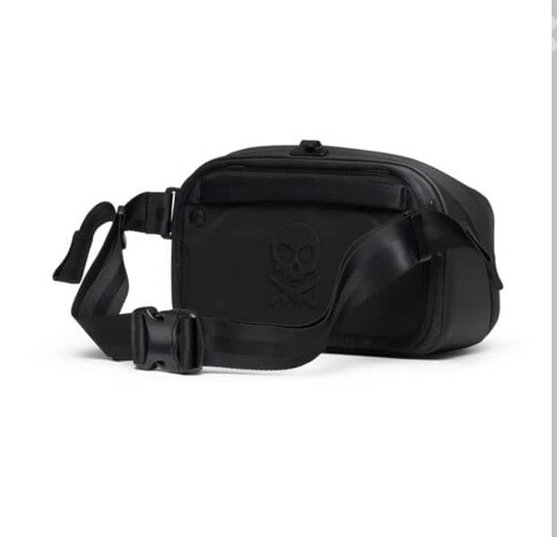 Nomatic McKinnon Camera Sling Bag (Black, 5L) 2
