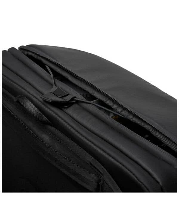 Nomatic McKinnon Camera Sling Bag (Black, 5L) 6