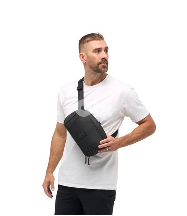 Nomatic McKinnon Camera Sling Bag (Black, 5L) 7