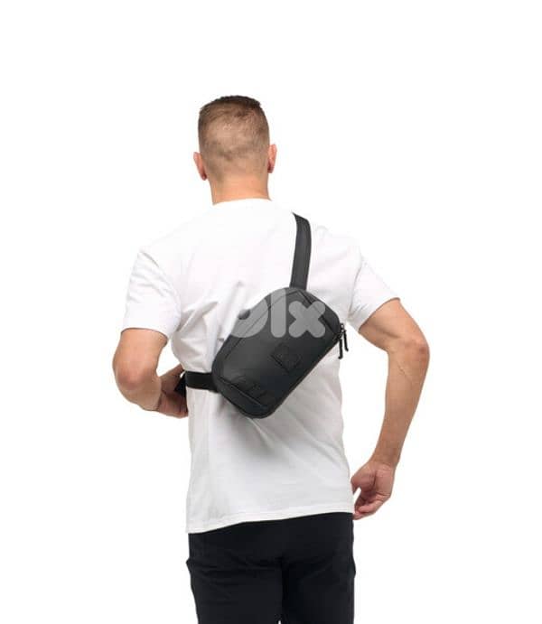 Nomatic McKinnon Camera Sling Bag (Black, 5L) 8