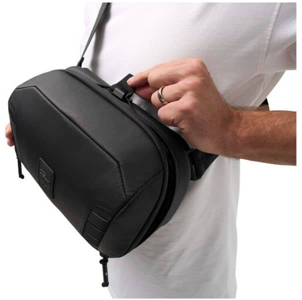 Nomatic McKinnon Camera Sling Bag (Black, 5L) 9