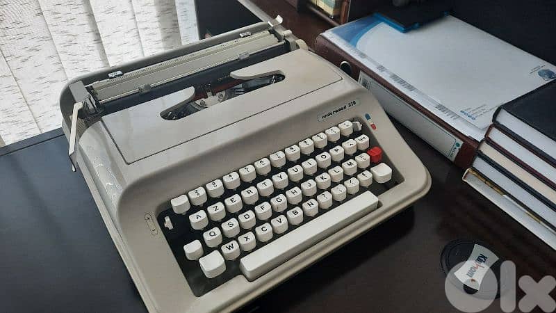 Underwood Vintage Typewriter آلة كاتبة 5