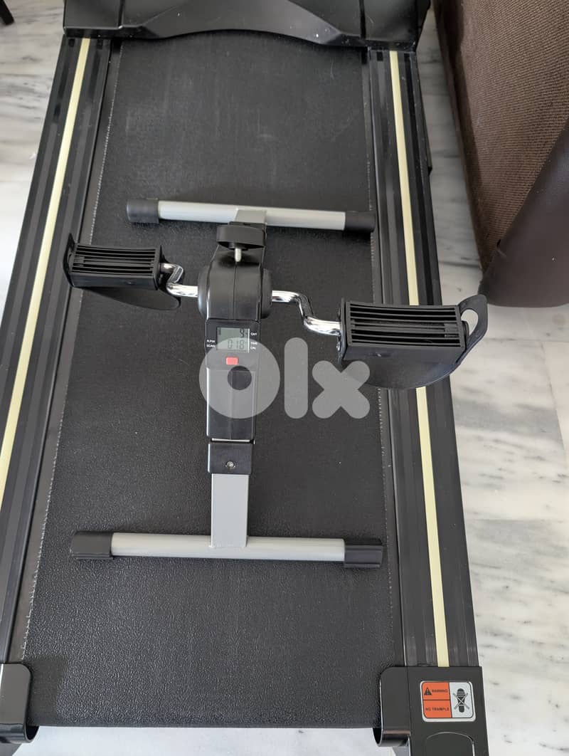 Treadmill Like New + Bike Trainer Machine 3