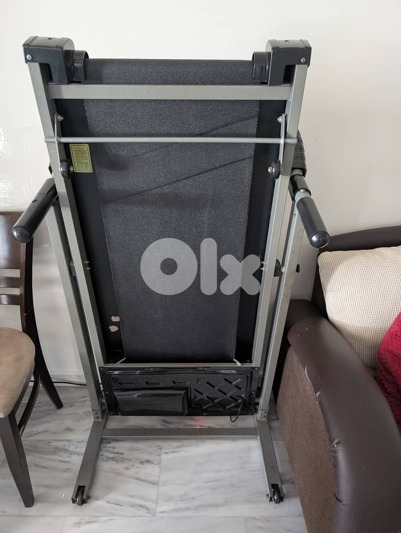 Treadmill Like New + Bike Trainer Machine 4