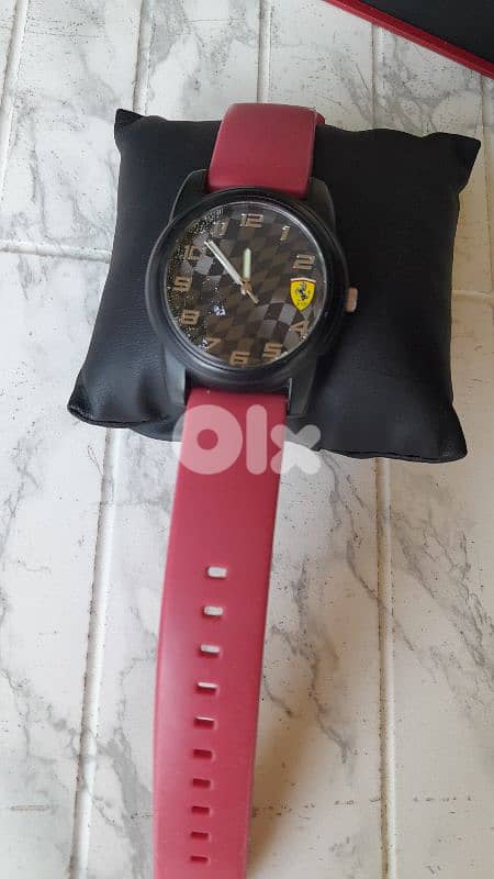 Ferrari scuderia with its box 4