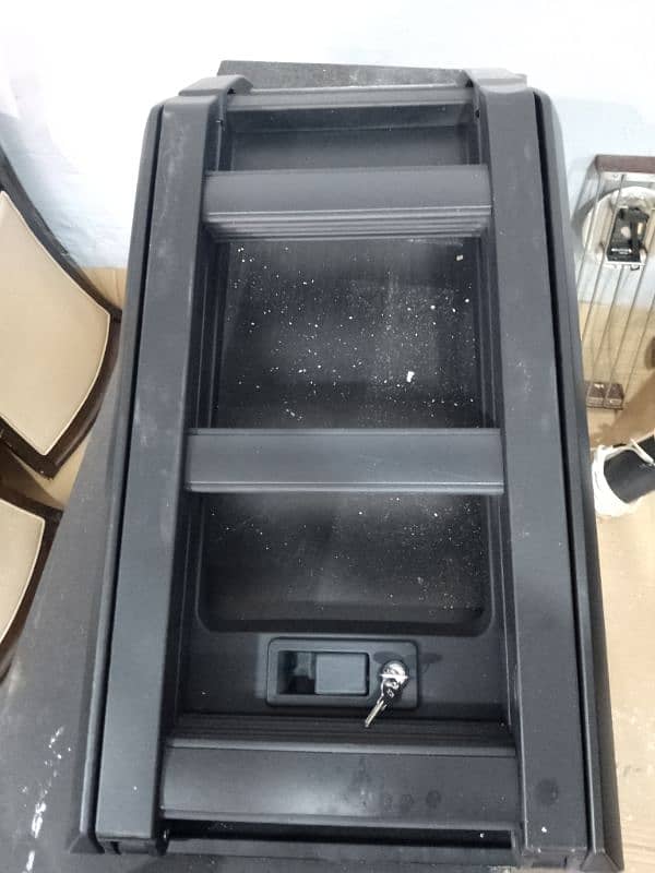 Defender  قطع لاند روفر 1