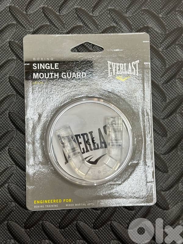 Everlast single mouth guard 1