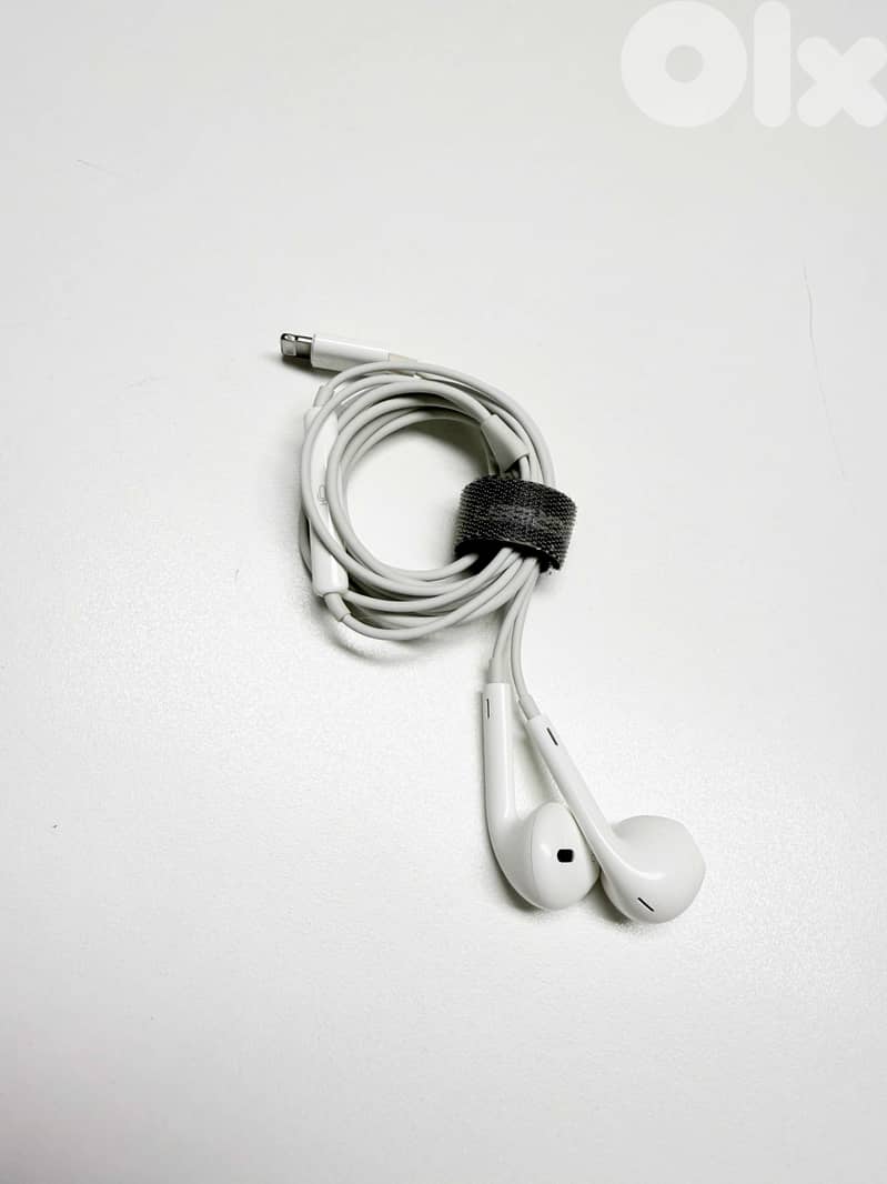 iPhone 12 Pro Max 256GB - Black | AirPods and EarPods 3