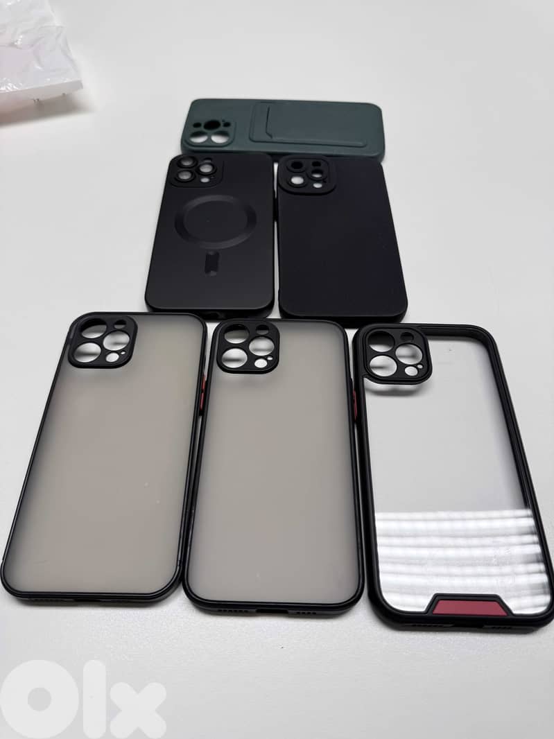 iPhone 12 Pro Max 256GB - Black | AirPods and EarPods 5